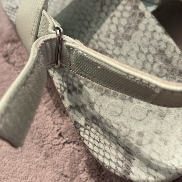 Vionic Sandals - Picture 9 of 12